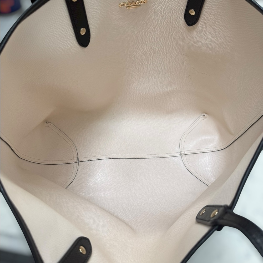 Coach Reversible Black Leather Tote with Logo Zip Pouch - Picture 9 of 11